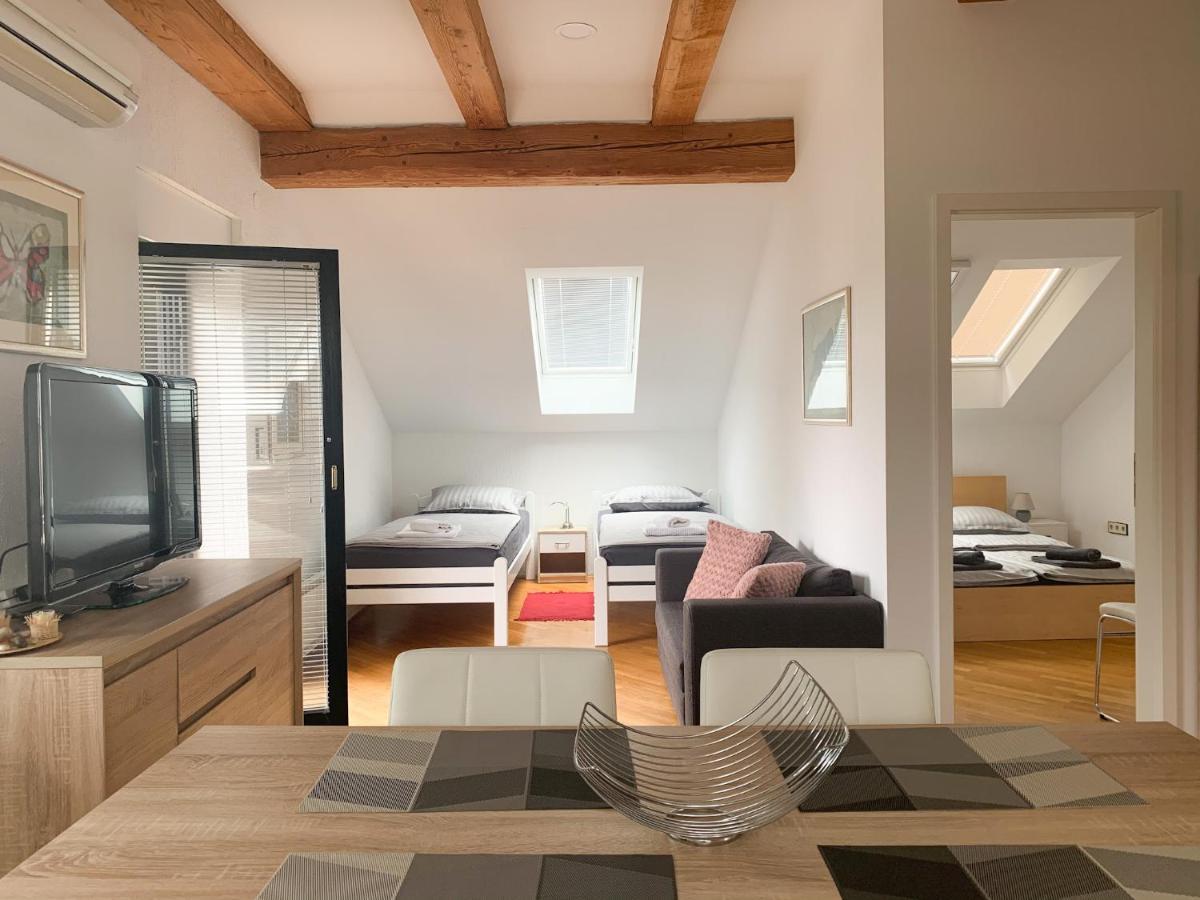 Ela's Appartement Komenda